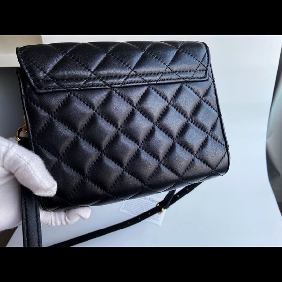 Brand new Calvin Klein leather quilted crossbody handbag - Picture 2 of 5